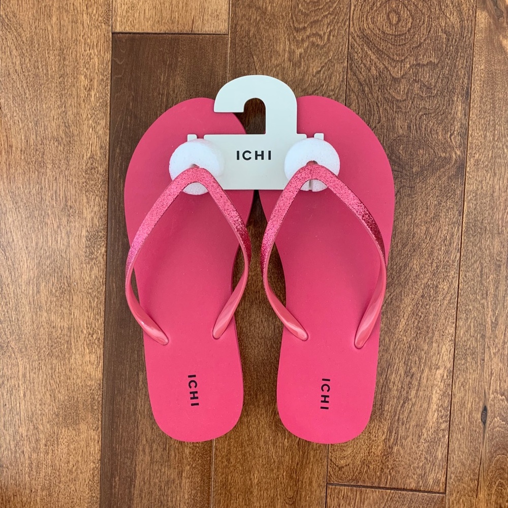 ICHI pink flip flops